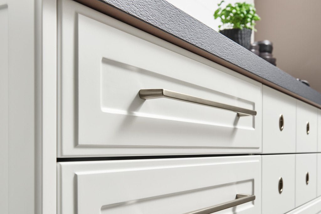 HANDLE COMBINATION 835