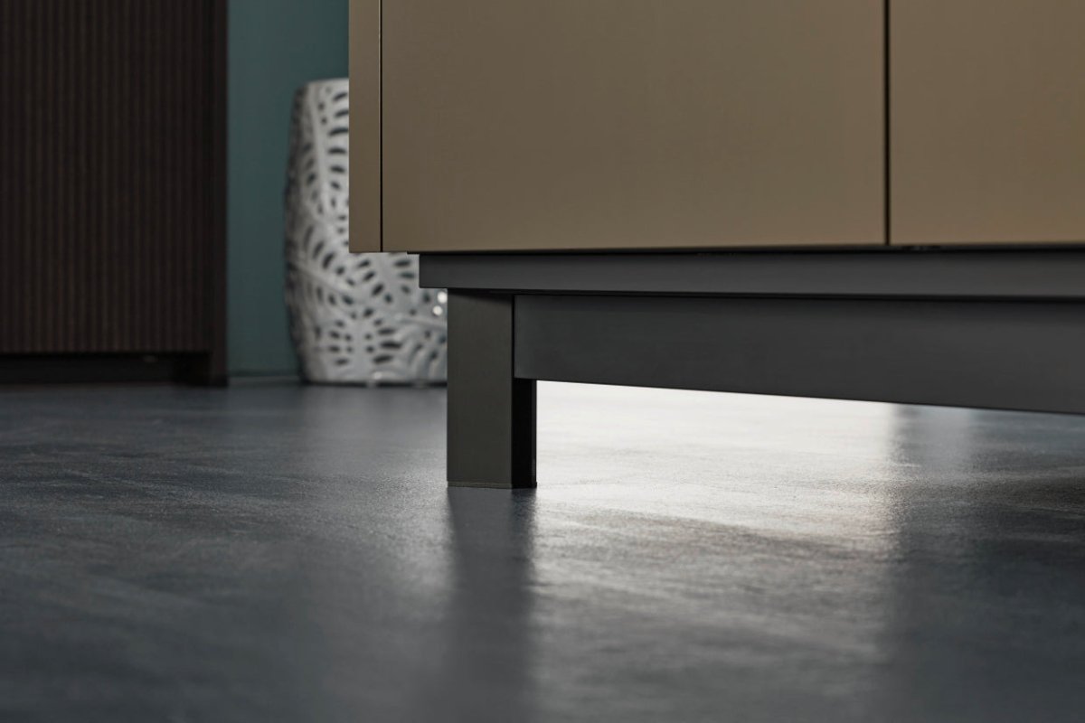Neo PURE - Metal gold / neoLODGE - Blackened oak - aksesuardesign