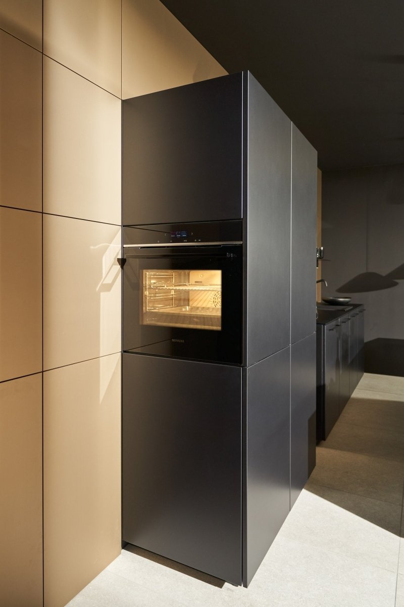 SOFT LACK EMPHASISES THE BEAUTY OF NEOPURE