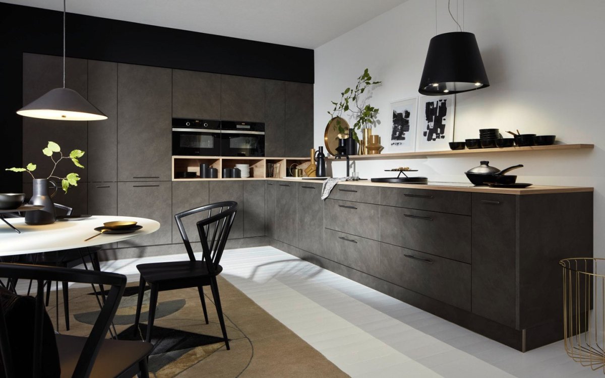 Designer kitchen in anthracite and beech - aksesuardesign