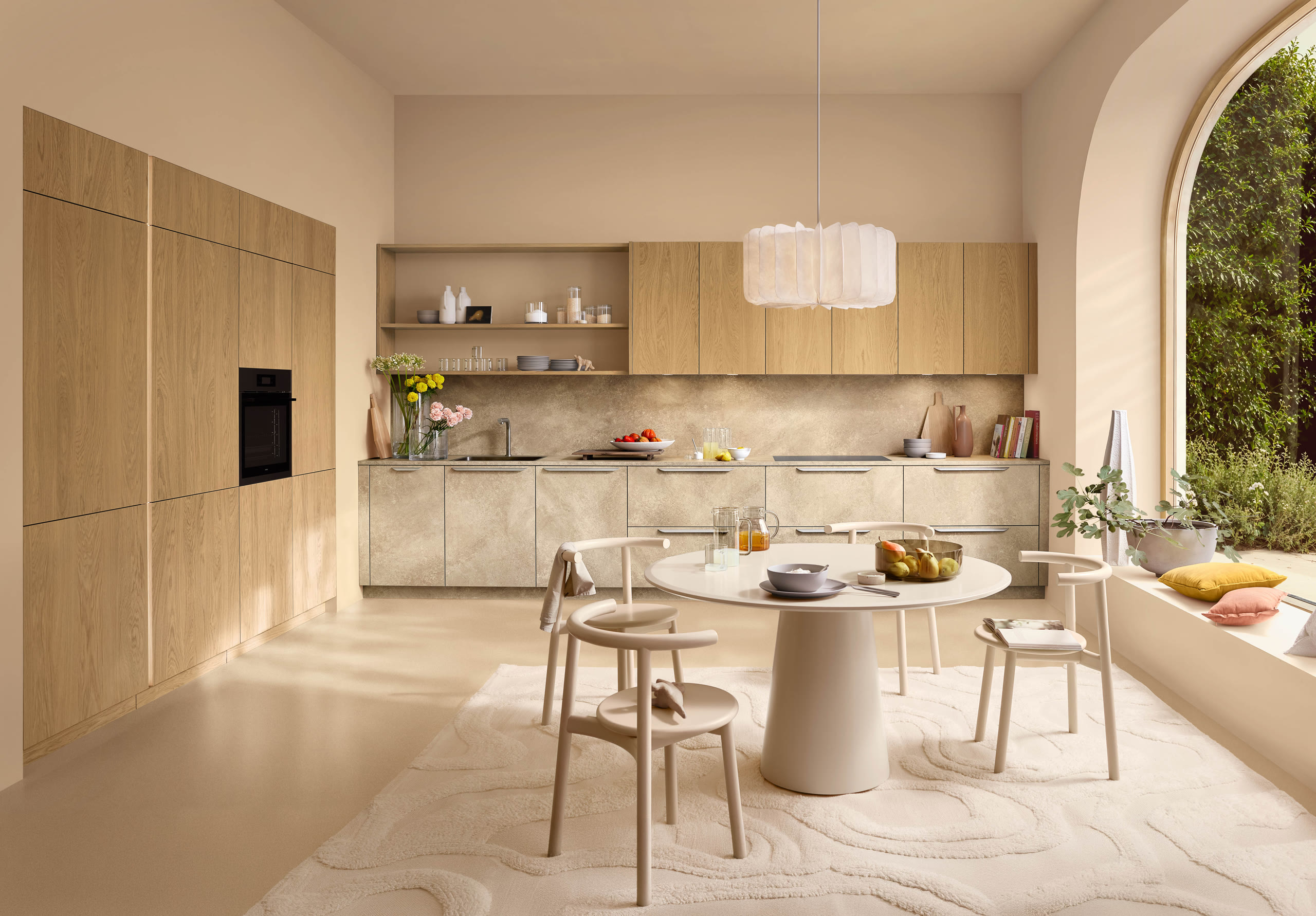 Kitchen with Primo fronts in Oak Crema and Stone in Sandstone Cream.