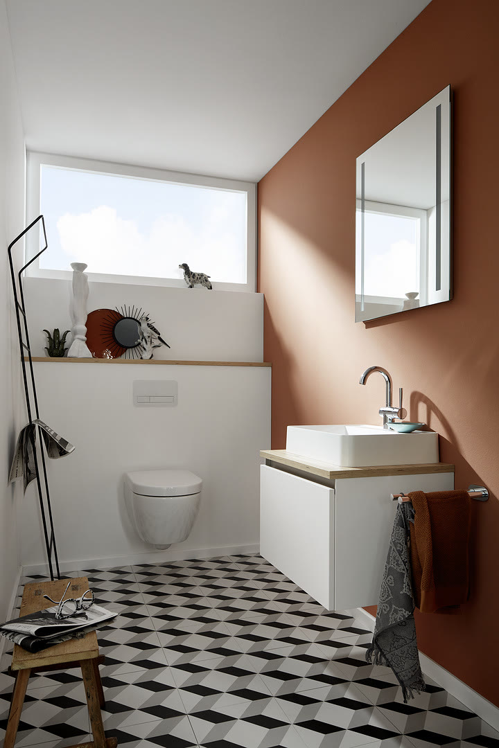 Bathroom with Manhattan fronts in white.