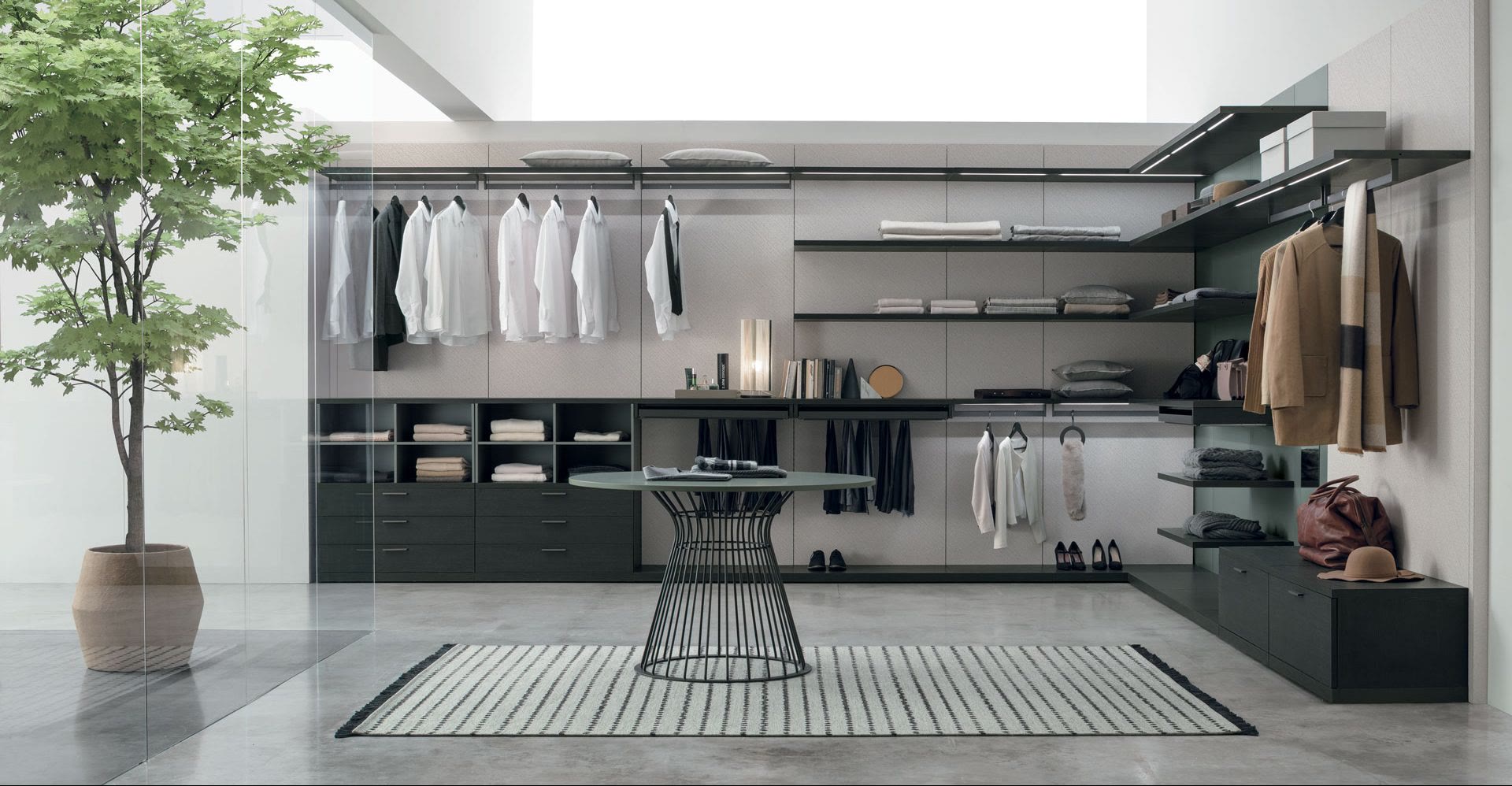 Closet with Pratico.