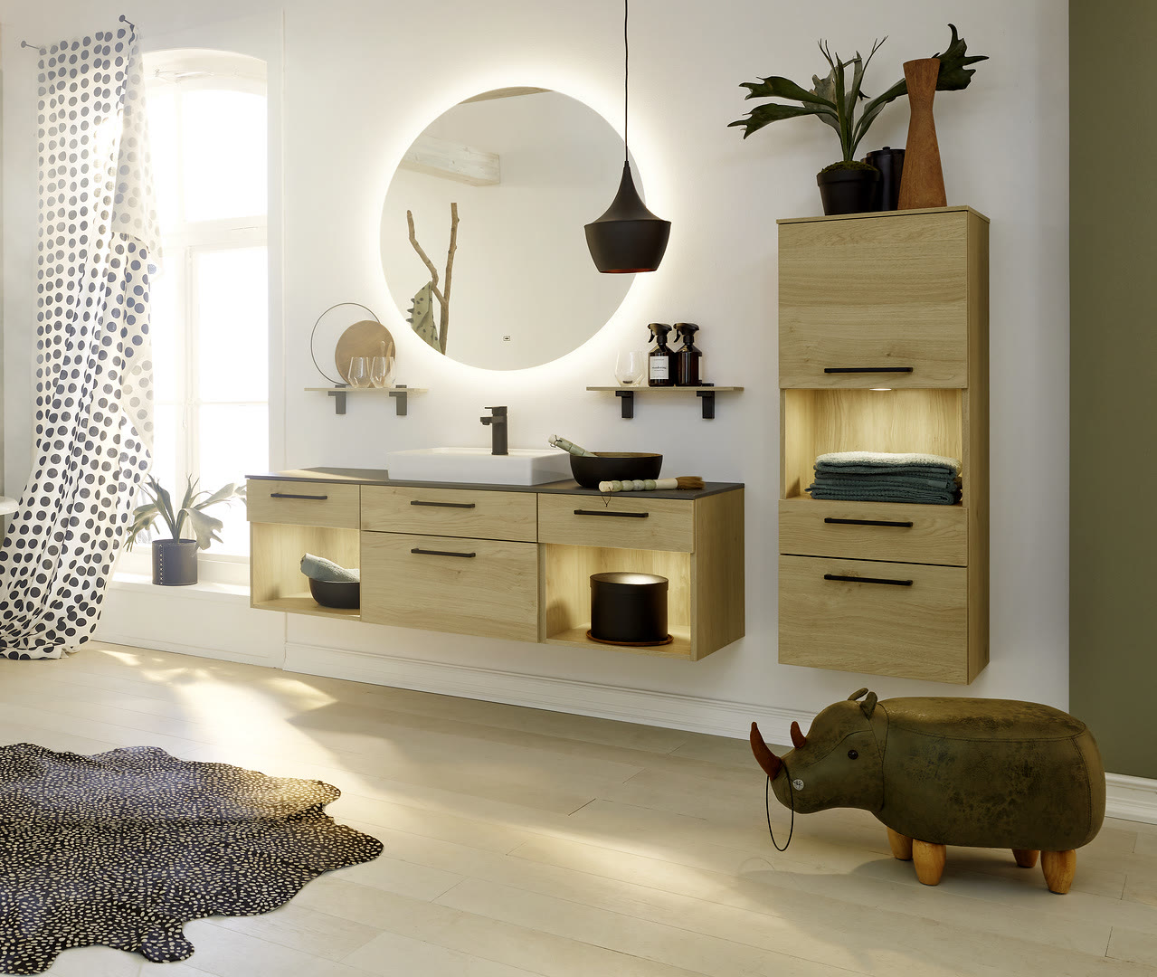 Bathroom with Artwood fronts in natural knotty oak.