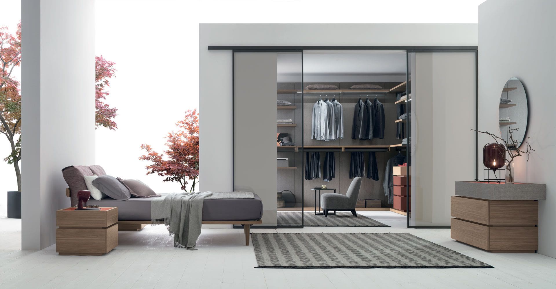 Closet with Pratico.